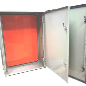 Tablero Metalico 800 x 600 x 300 IP 55 con Placa de Montaje Con Cubre Comp